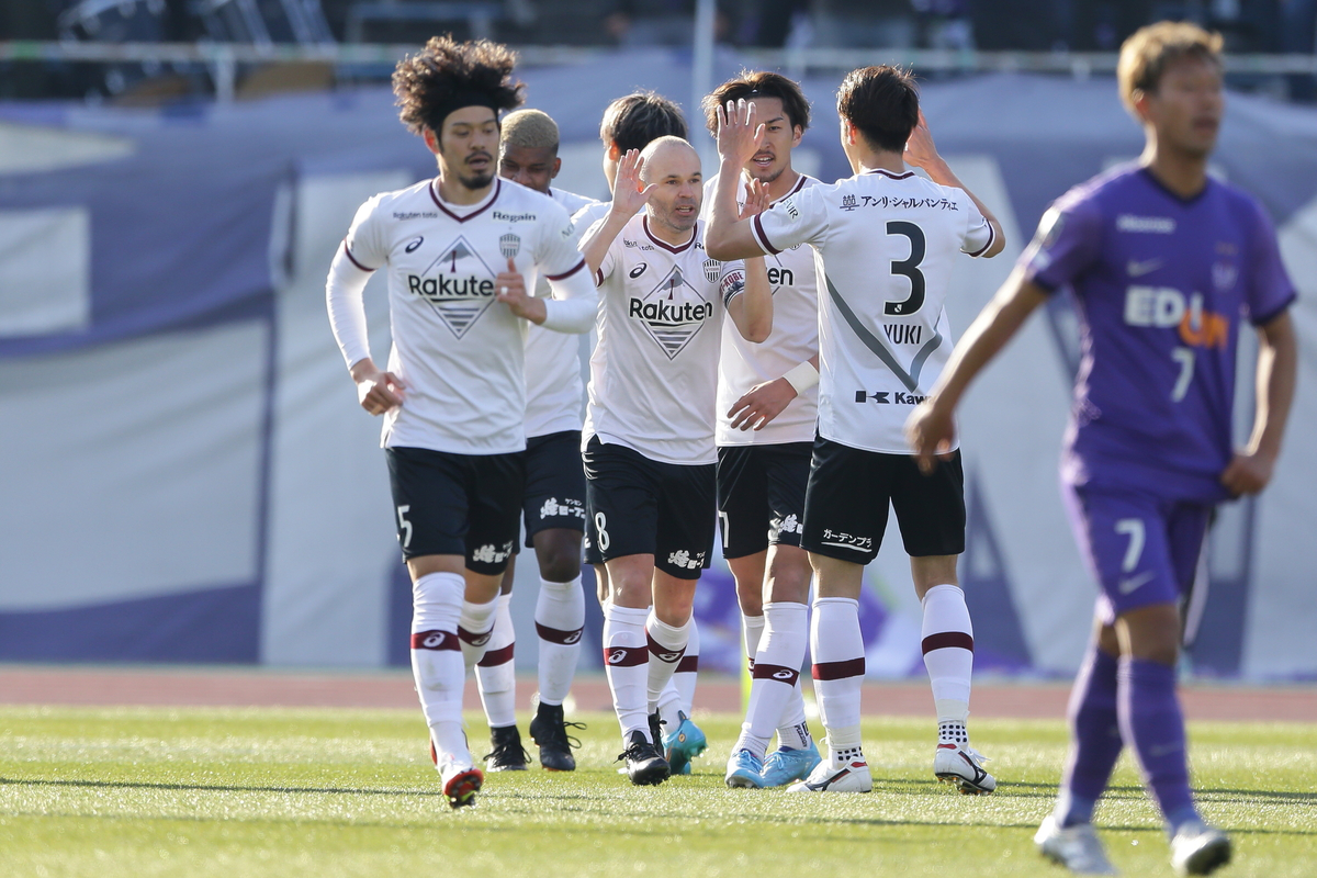 Iniesta scores 20th J.League goal in masterful midfield performance