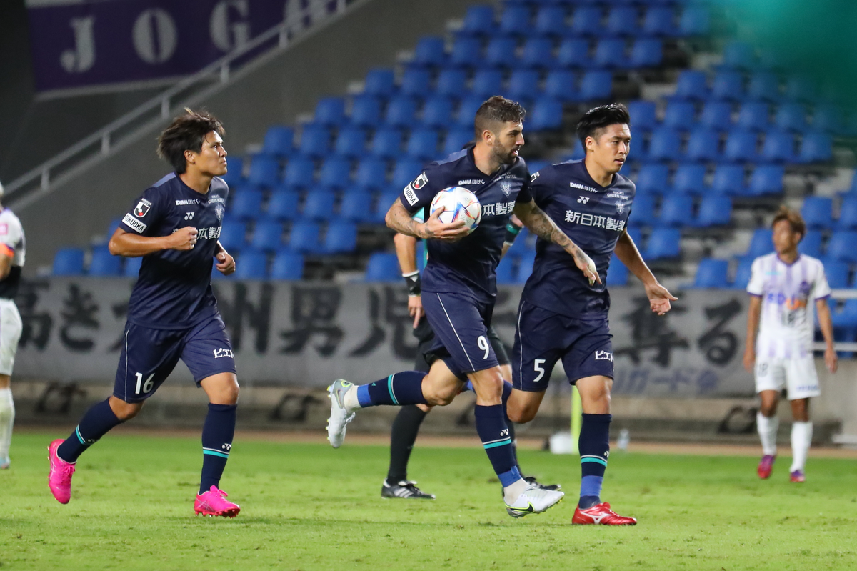 Tense first legs leave J.League YBC Levain Cup semi-finals hanging in the balance