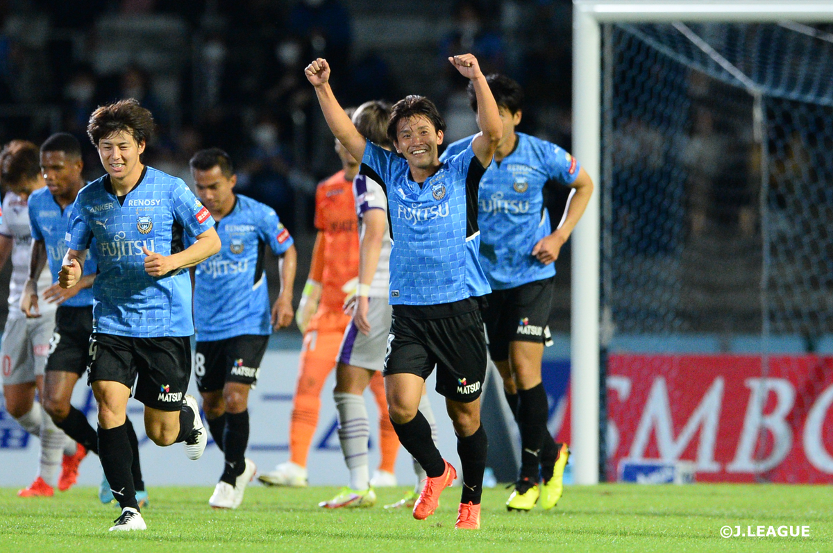 Marinos' lead cut to two points as Frontale leap back into title race