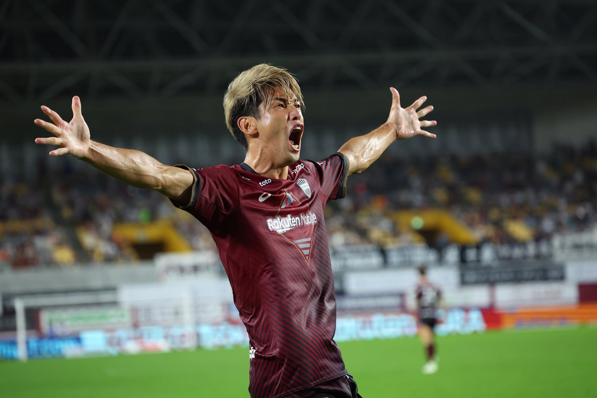 Yuya Osako wins Player of the Year for leading Vissel Kobe