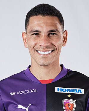 LEO GOMES
