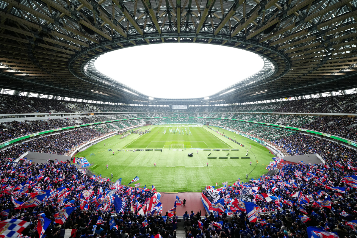 Kokuritsu Day off to flying start as J.League shines at Japan National Stadium