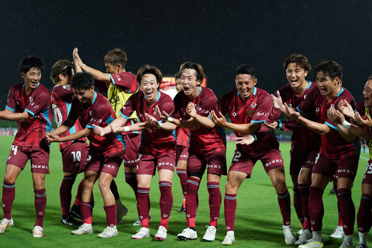 Stunning upsets headline new era of J.League YBC Levain Cup