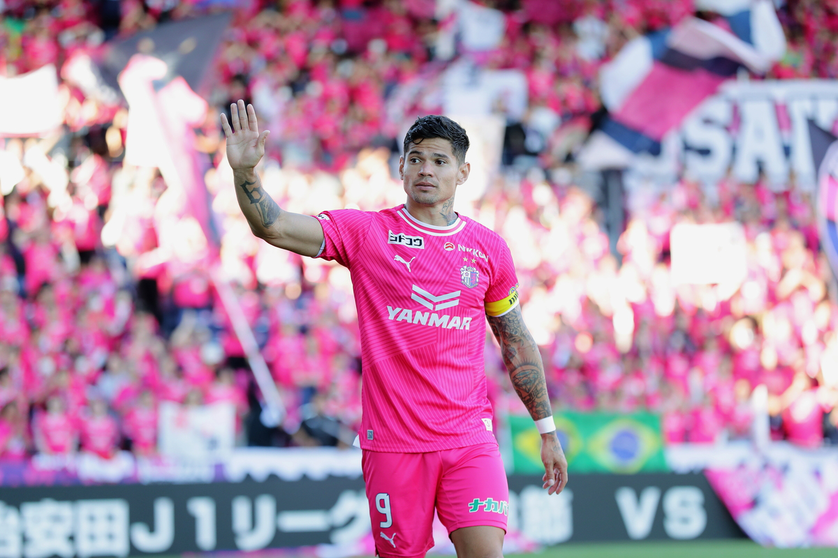 J.League Top Scorer Watch: Léo Ceará closes in on top, Zahedi scores stunner