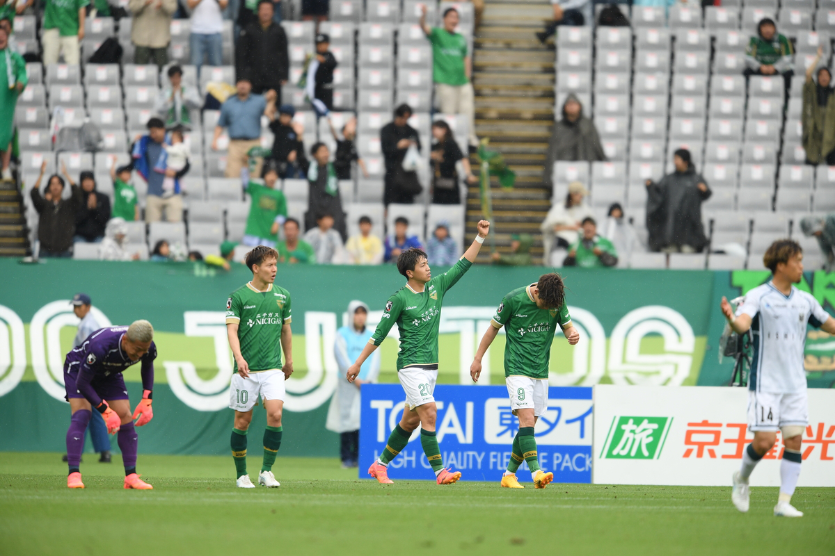 J.League Top Scorer Watch: Léo Ceará on fire, Kimura enters top five