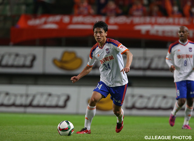 Albirex best Ryutsu Keizai University in training match