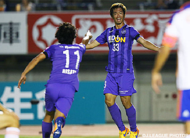 Shiotani brace sends Sanfrecce second
