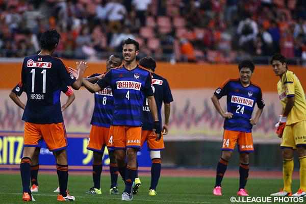 Upsets leave Reds and Reysol on verge of bowing out of Nabisco Cup