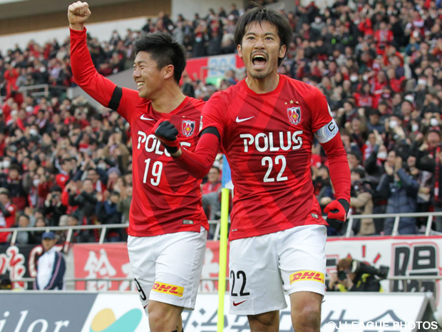 Reds go top as Antlers fall flat again