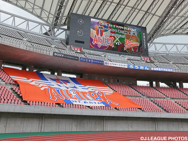 Albirex announce passing of first manager Balkom