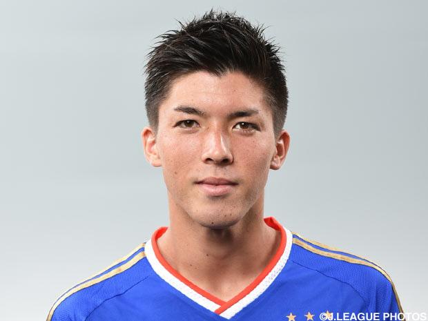 F. Marinos pen deal with college striker Togashi