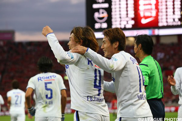 Last surge sends Gamba Osaka to championship final