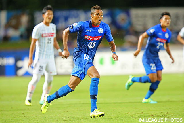 Suzuki seals Albirex return