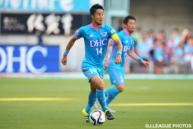 Vissel sign midfielder Fujita