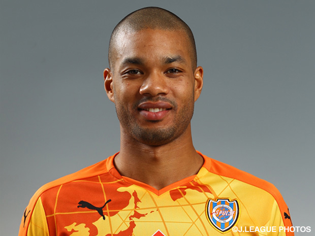 Defender Jong-a-Pin joins Zelvia