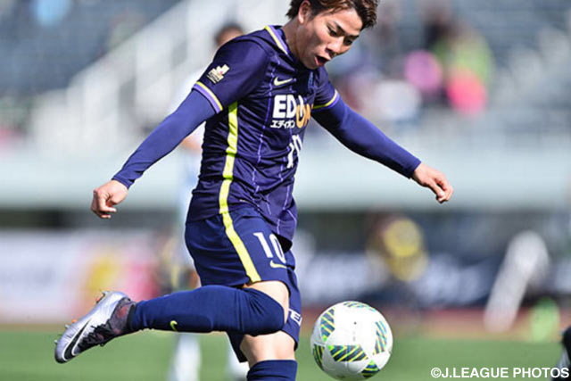 Sanfrecce narrowly escape Shonan shock