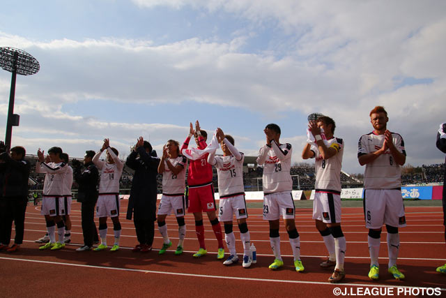 Cerezo remain atop J2