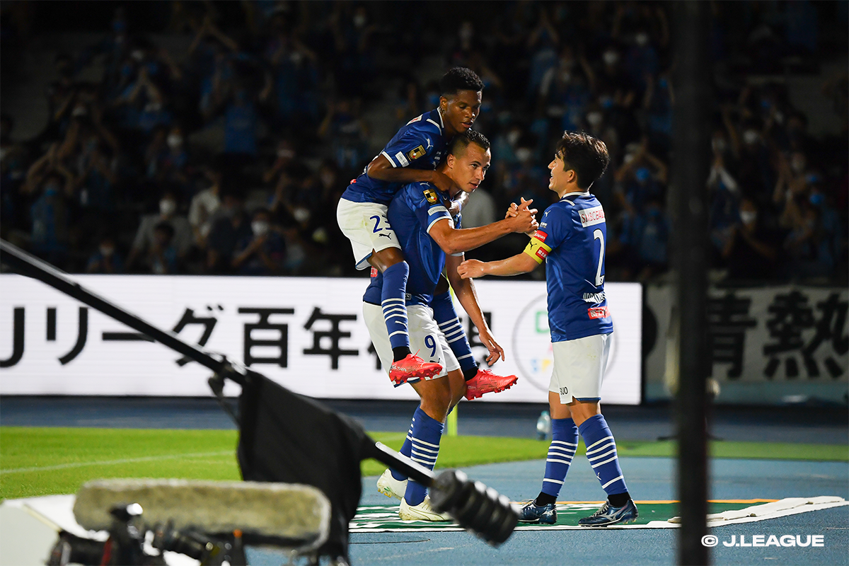 Frontale extend lead atop table again as Damião keeps up in Golden Boot race