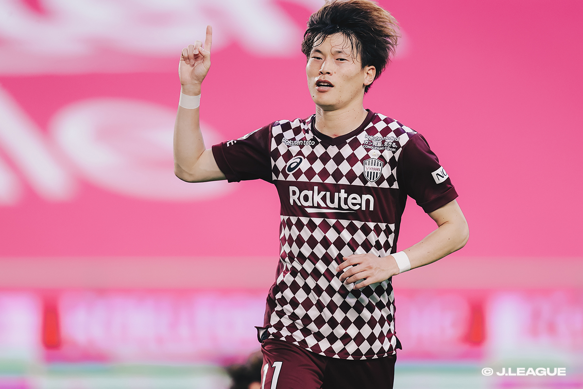 Fantastic Furuhashi extends lead atop scoring chart, helps Vissel into third place