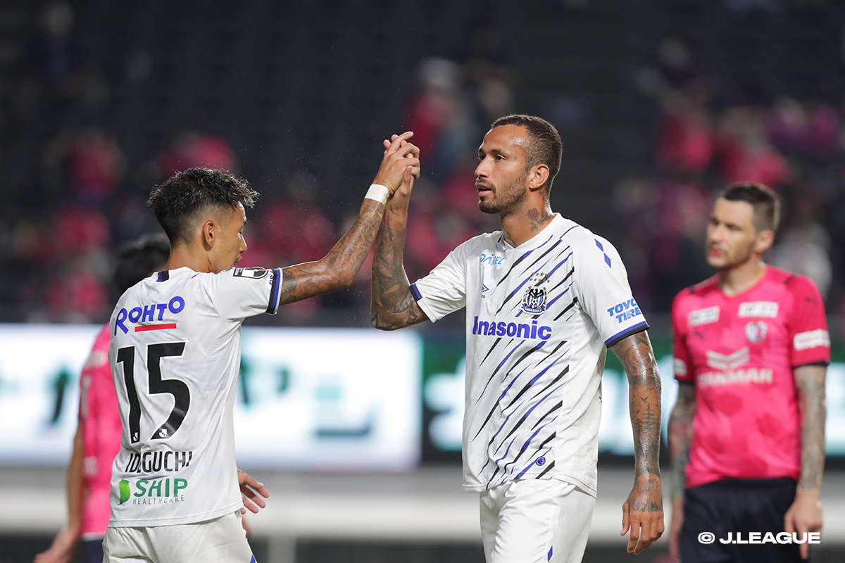 Gamba jump on top in Osaka Derby, quarter-final first legs get underway in J.LEAGUE YBC Levain CUP