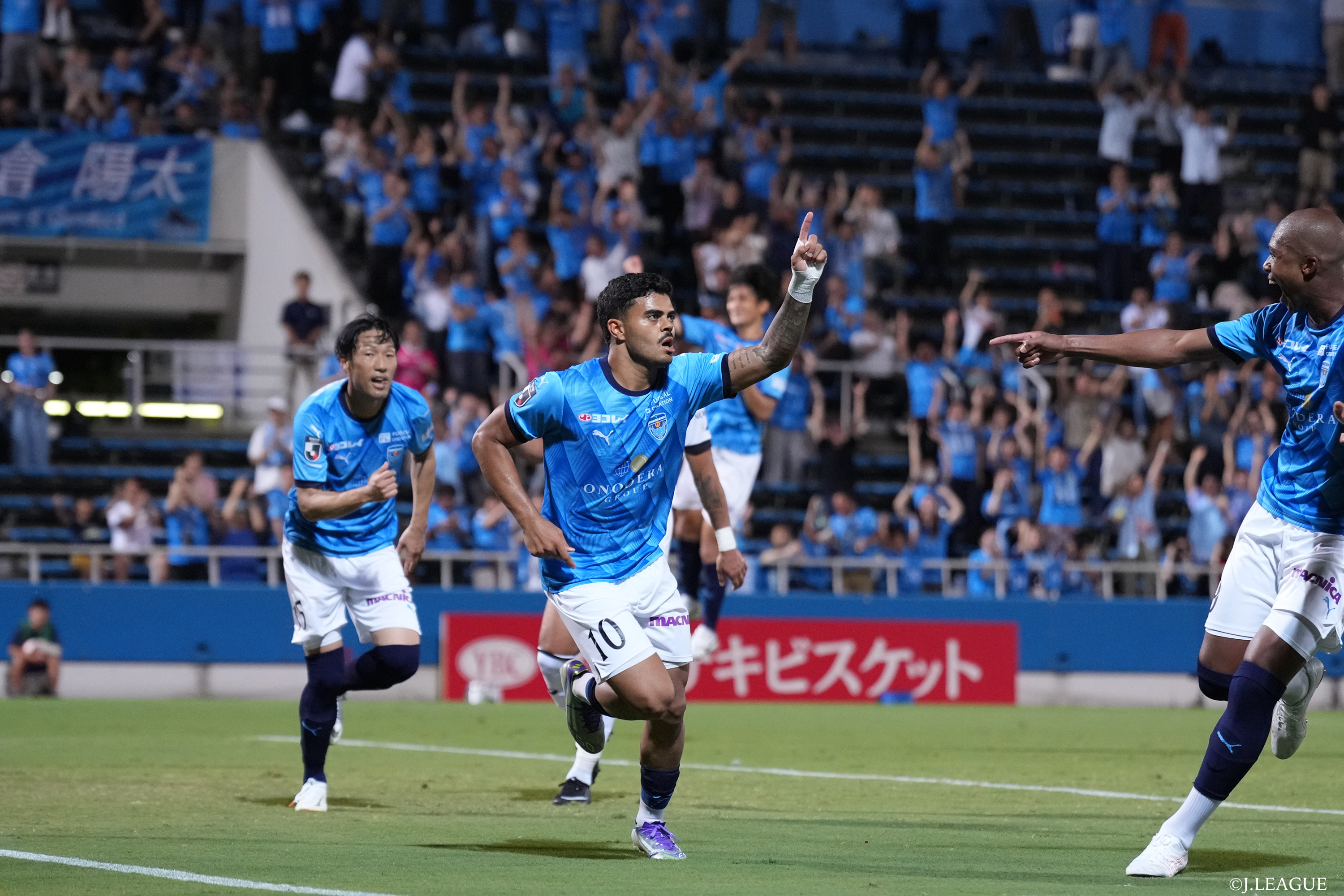 2025 J.LEAGUE YBC Levain CUP Quarter-final First Leg Yokohama FC