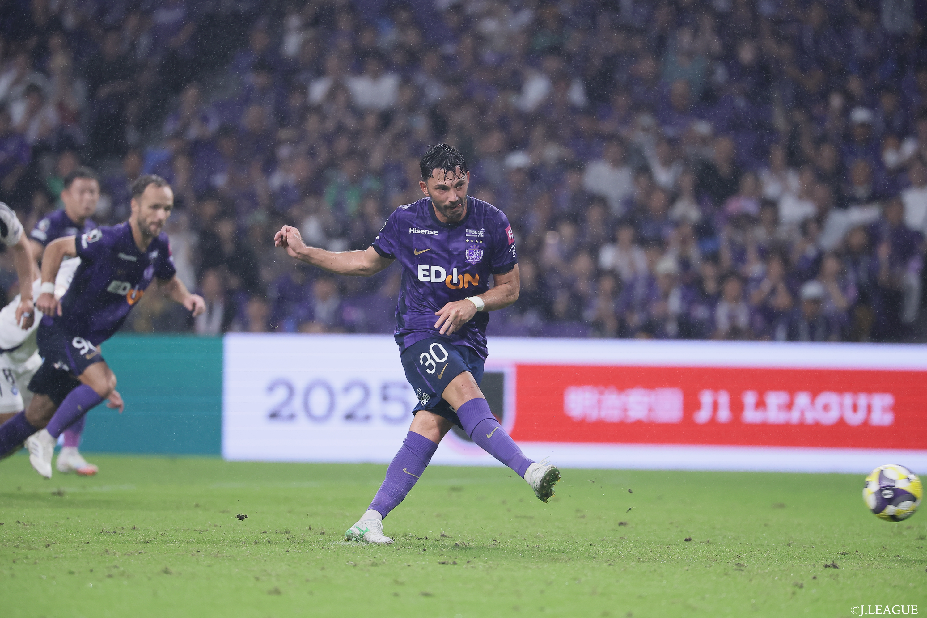 J1 League Match Week 33_Hiroshima