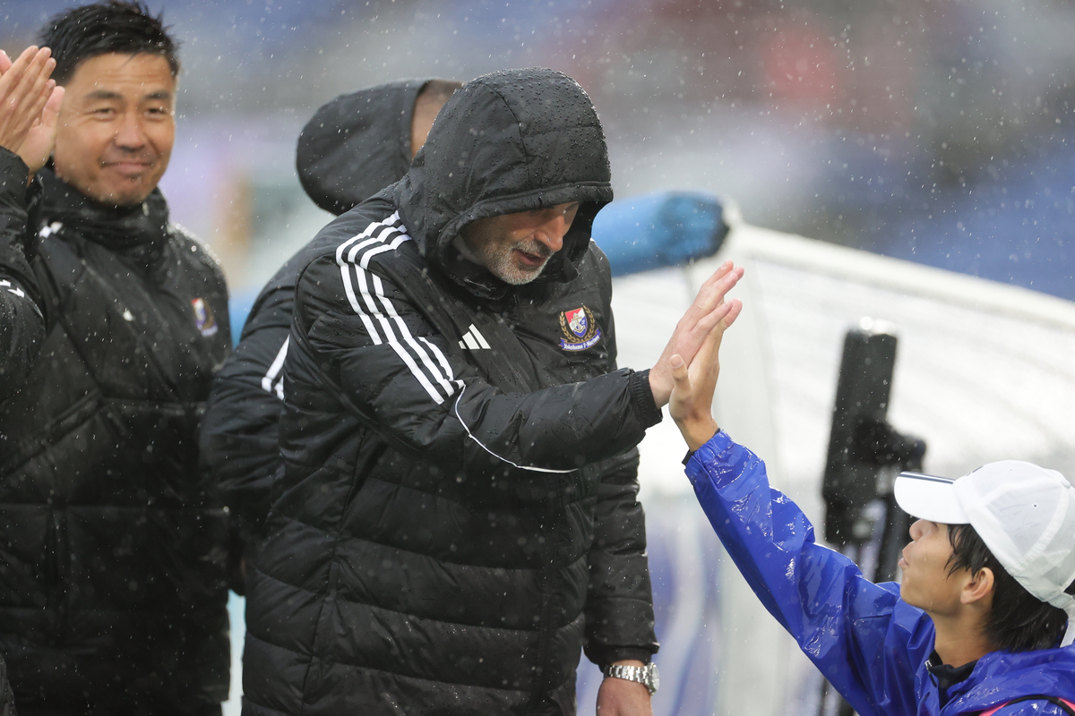 Marinos continue chase for the top on visit to Niigata