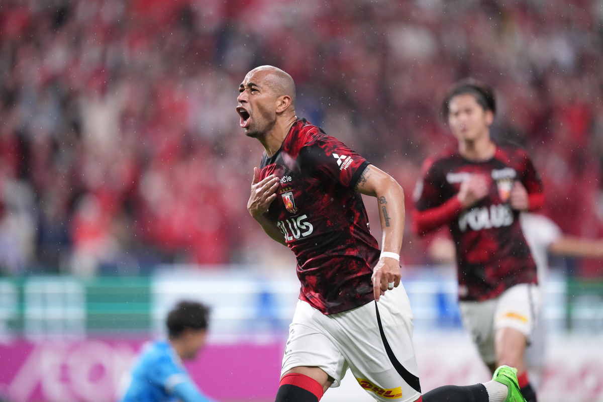J.League Match of the Week: Urawa take aim at the top against Júbilo in global broadcast