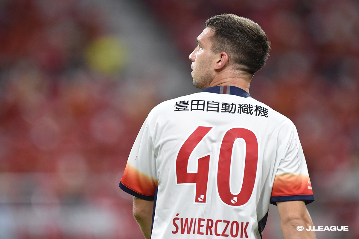 Świerczok makes his mark on new club with breathtaking curler to deliver Nagoya crucial win