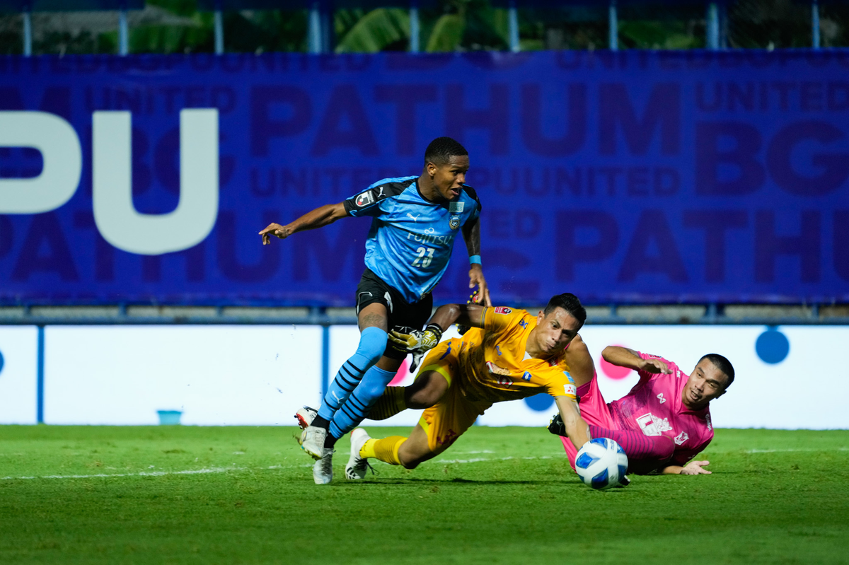Packed crowd watches Kawasaki Frontale win J.League Asia Challenge clash in Thailand